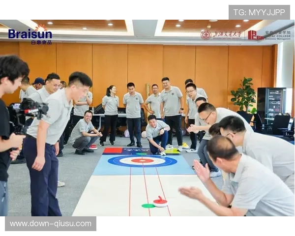 拜仁聚会风波:球队压力期的团建与公众形象平衡 拜仁聚会风波:球队压力期的团建与公众形象平衡